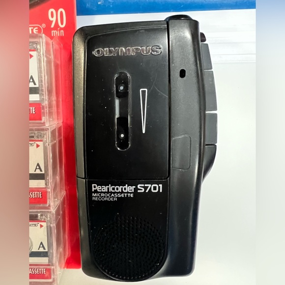 Vintage Olympus Pearlcorder S701 MicroCassette Recorder Black Handheld - Picture 2 of 5